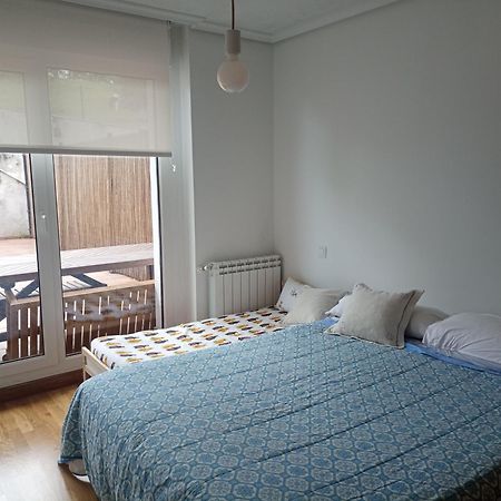 Apartamento Con Terraza โกมิญาส ภายนอก รูปภาพ