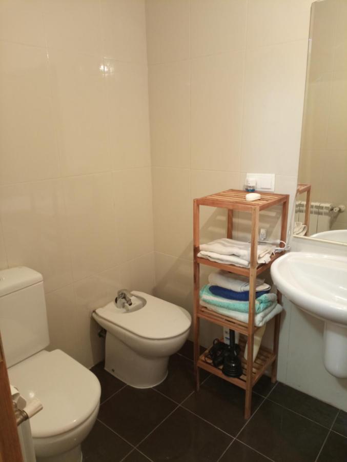 Apartamento Con Terraza โกมิญาส ภายนอก รูปภาพ